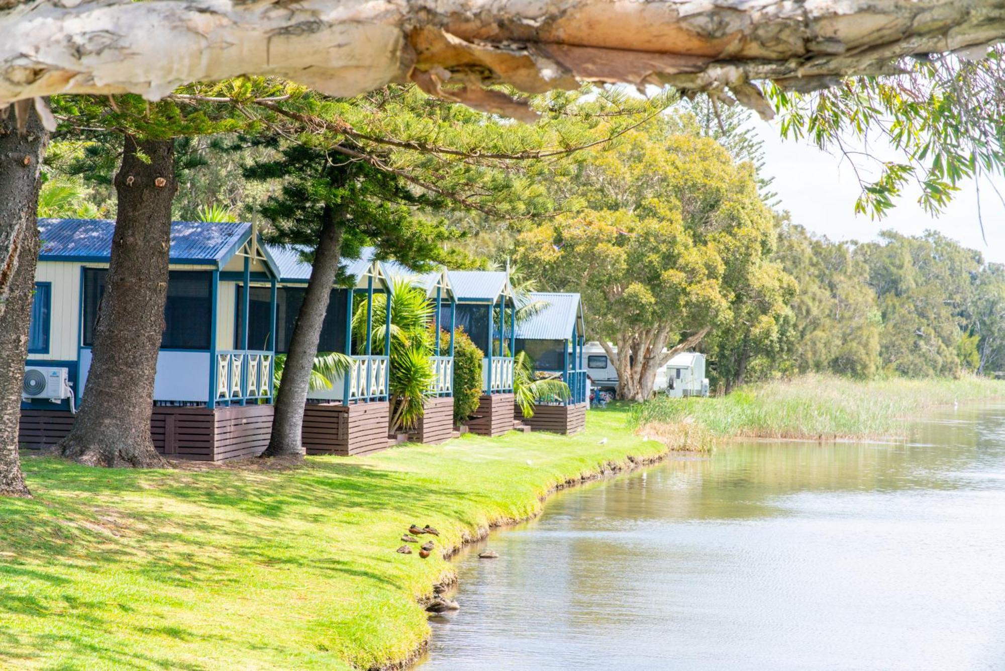 Two Shores Holiday Village المدخل المظهر الخارجي الصورة