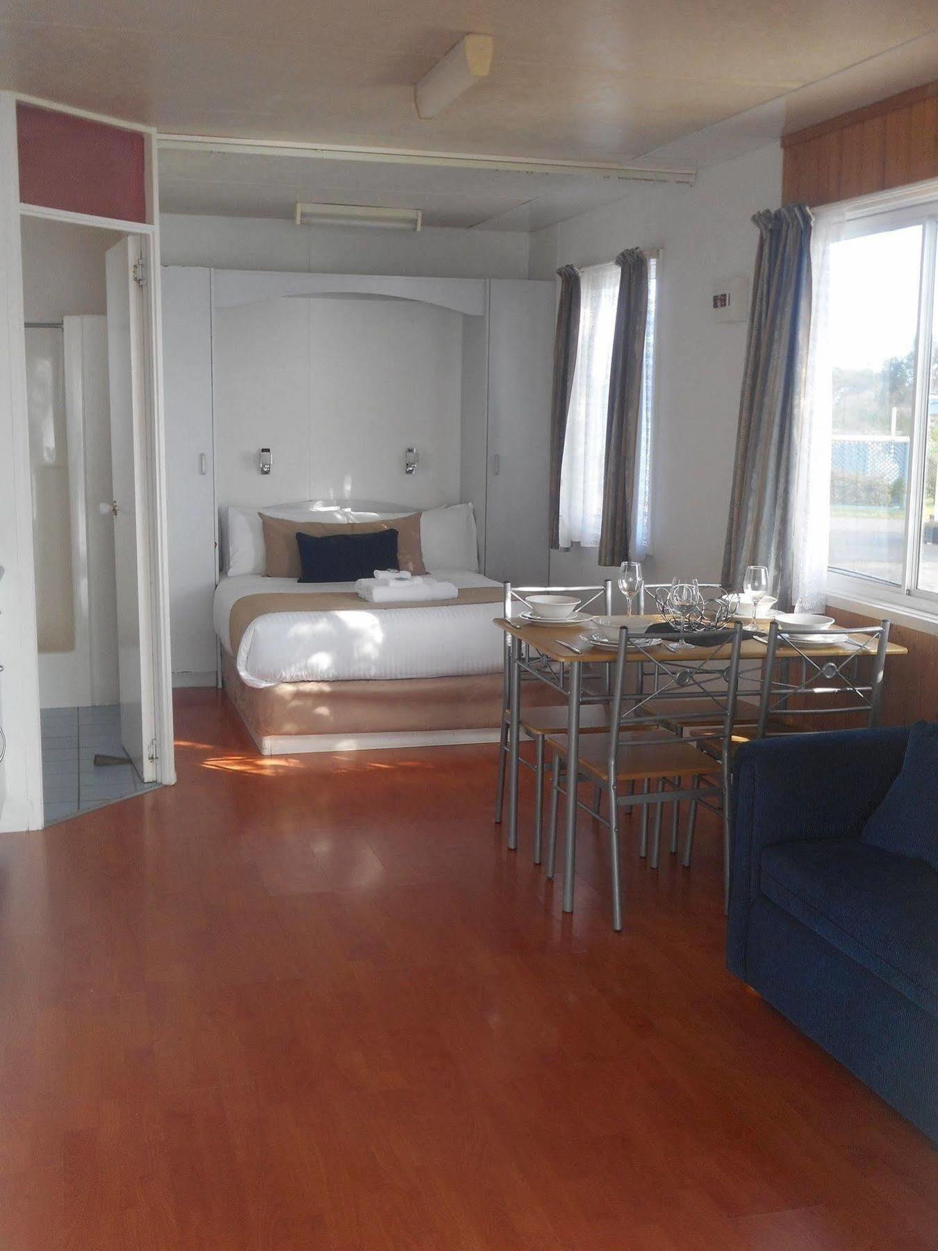 Two Shores Holiday Village المدخل المظهر الخارجي الصورة